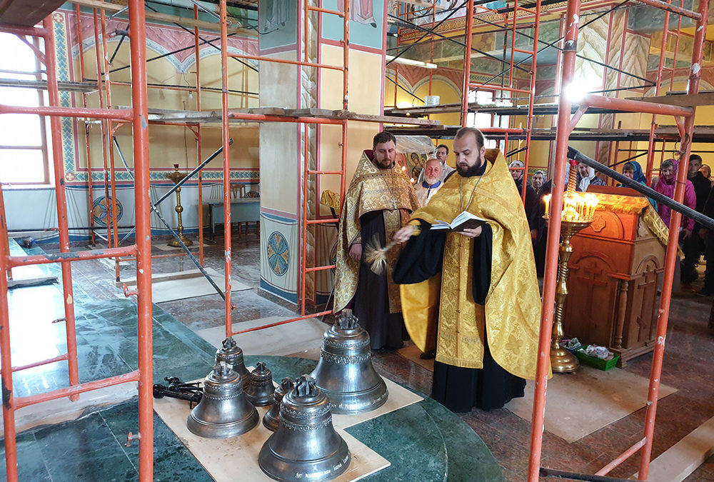 Состоялось освящение колоколов для храма во имя иконы Божией Матери «Нечаянная Радость»
